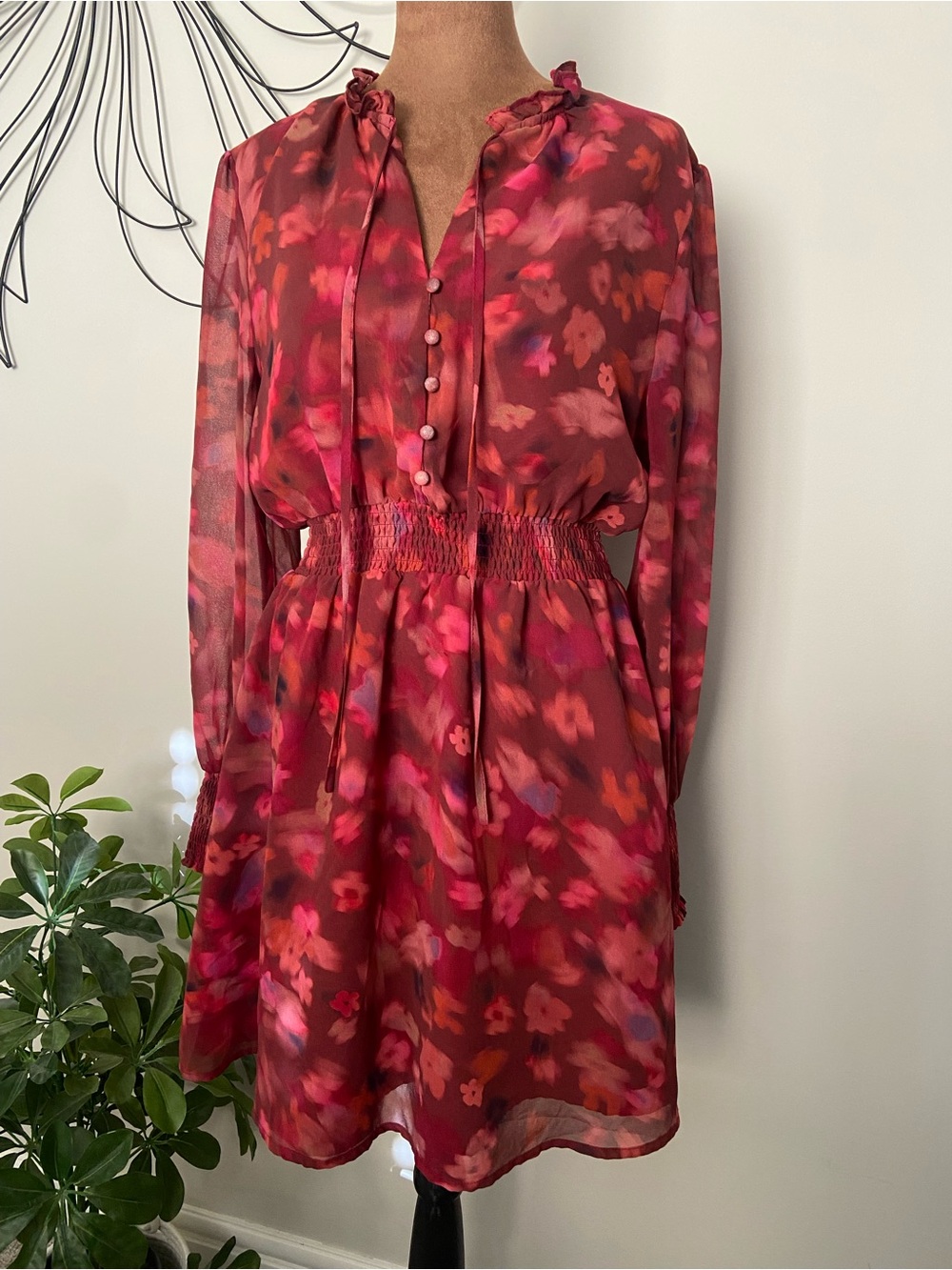 BB Dakota Romantic Boho Burgundy & Pink Floral Print Tie-Neck Mini Dress size L